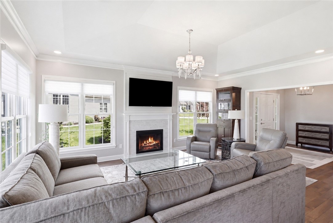 1077 Chapelhill Drive