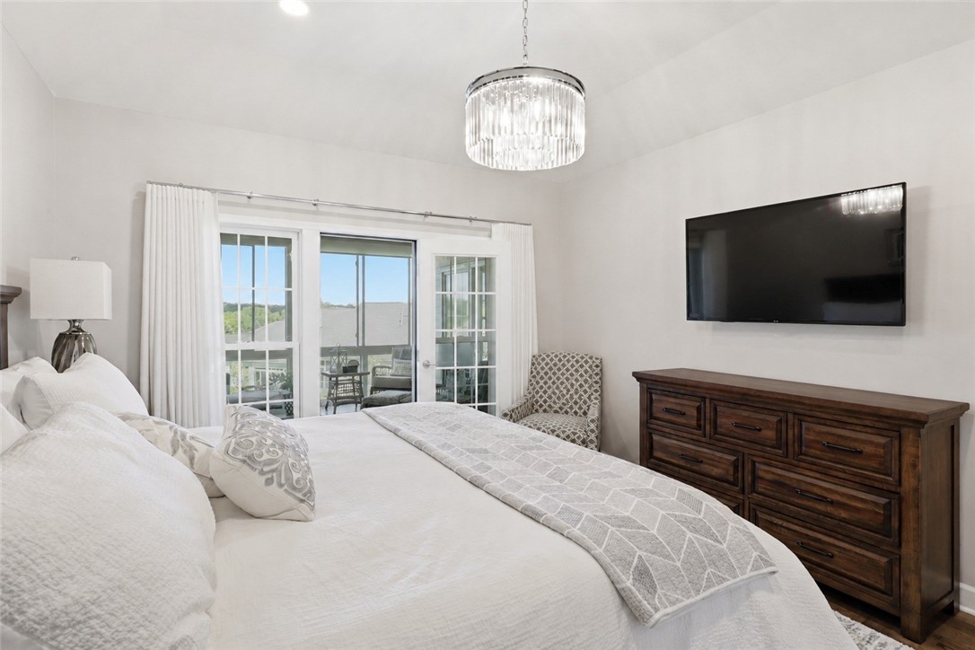 1077 Chapelhill Drive