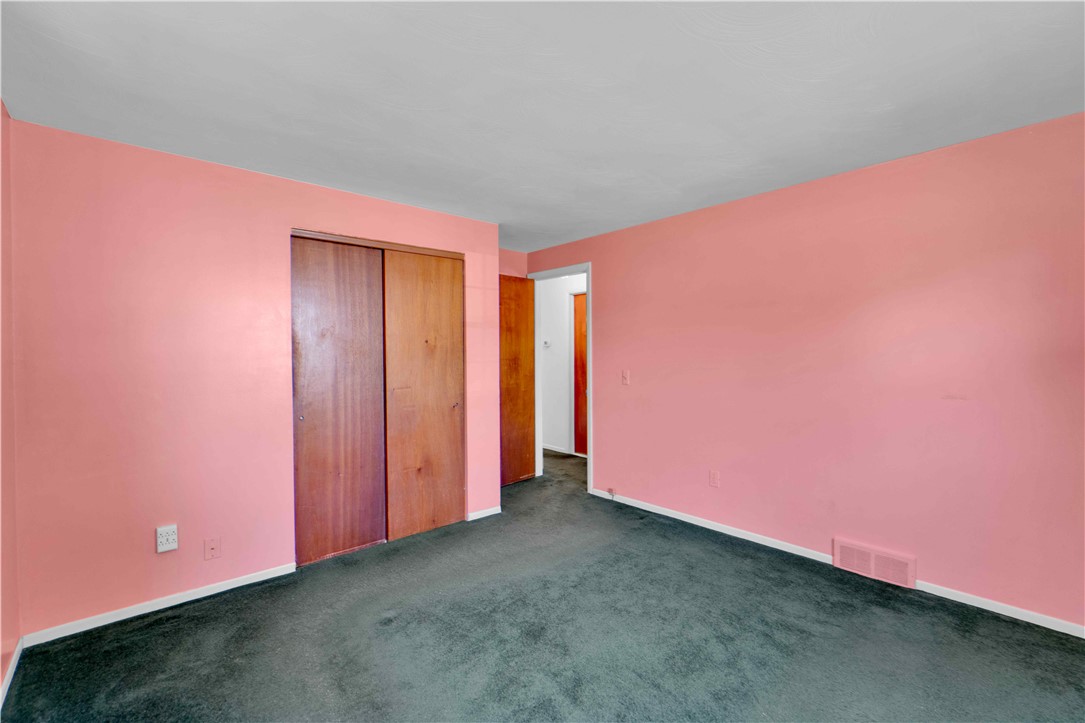 32 Ridgelea Court