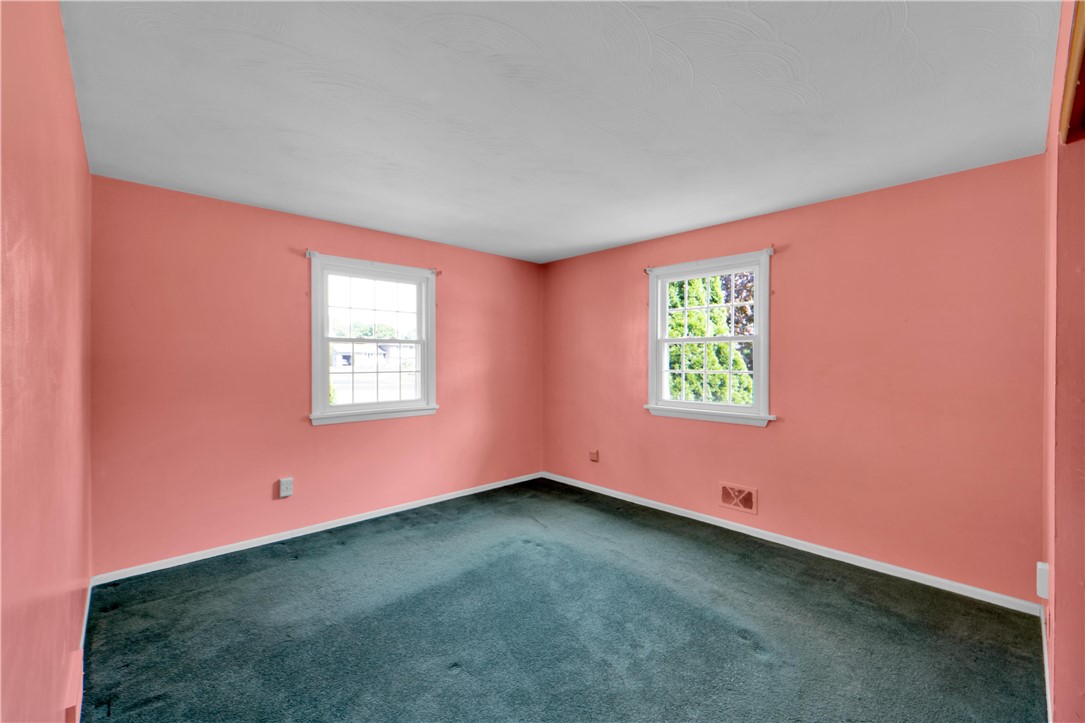 32 Ridgelea Court