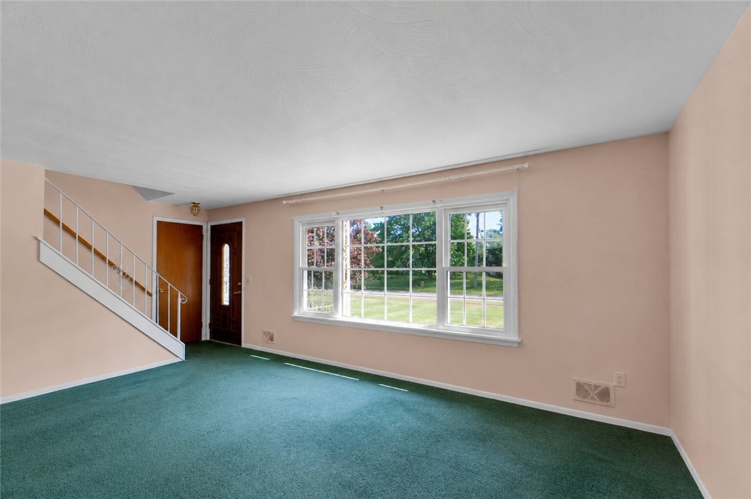 32 Ridgelea Court