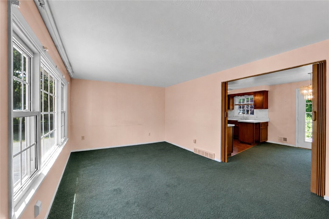 32 Ridgelea Court