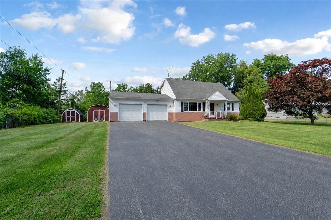 32 Ridgelea Court