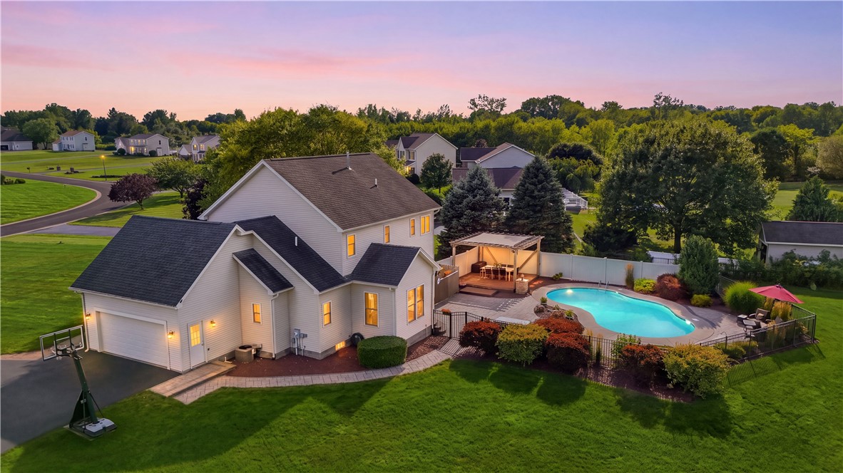 18 King Fisher Drive