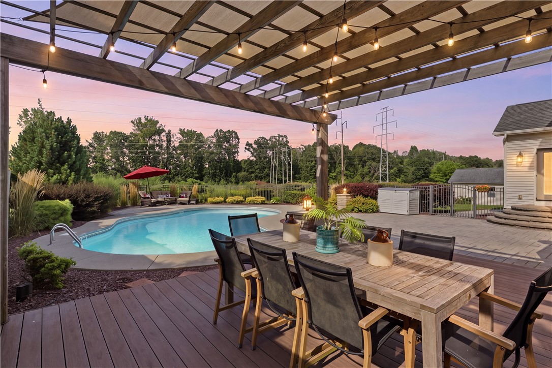 18 King Fisher Drive