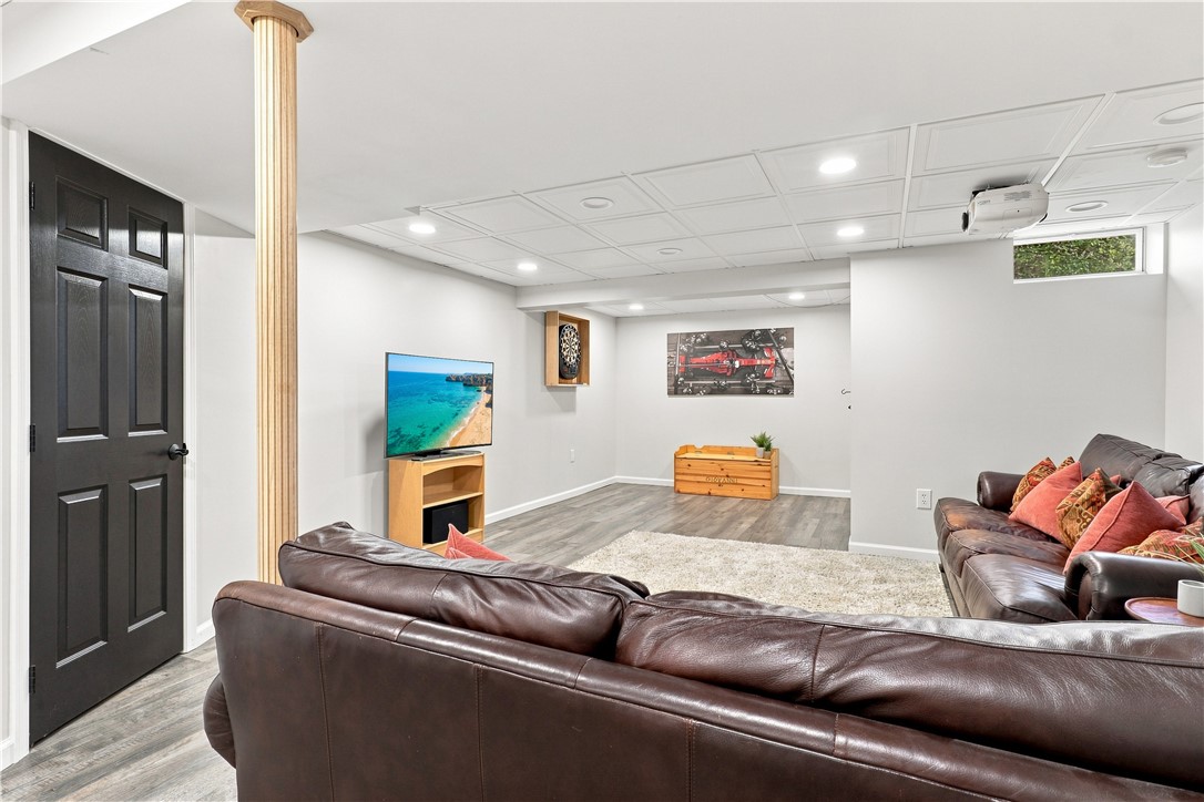 18 King Fisher Drive