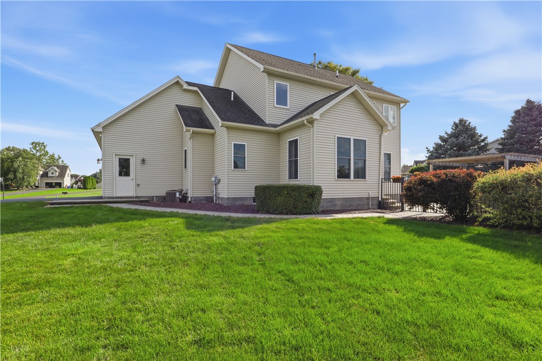 18 King Fisher Drive