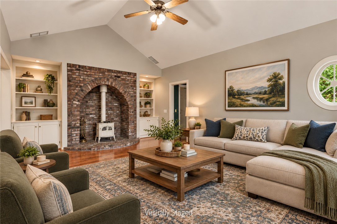 26 Mandalay Ridge