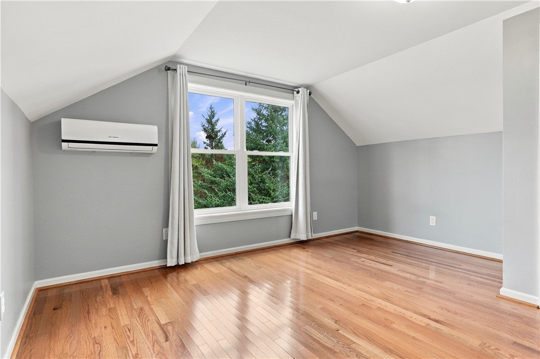 26 Mandalay Ridge