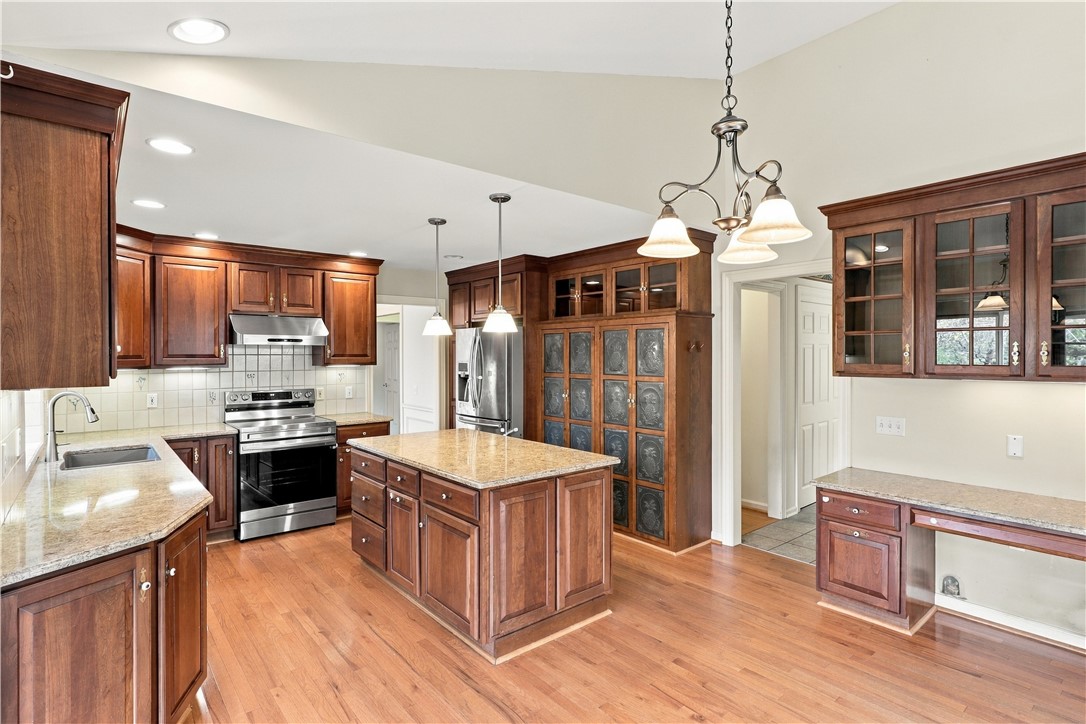 26 Mandalay Ridge
