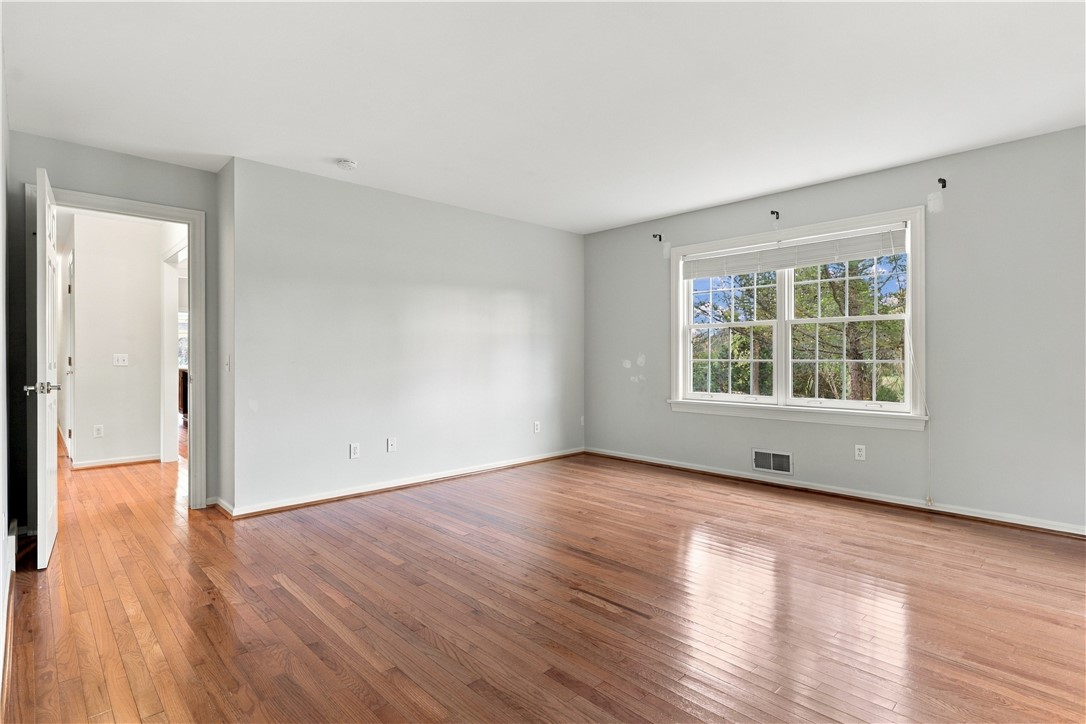 26 Mandalay Ridge