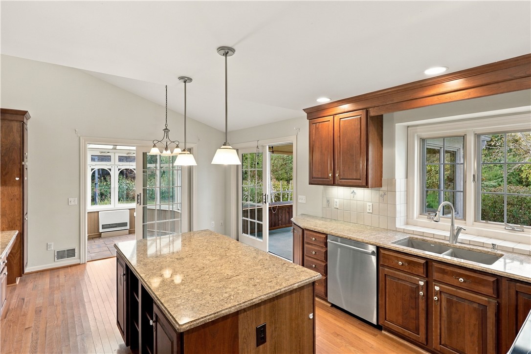 26 Mandalay Ridge