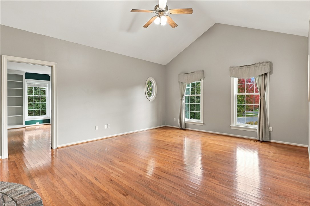 26 Mandalay Ridge