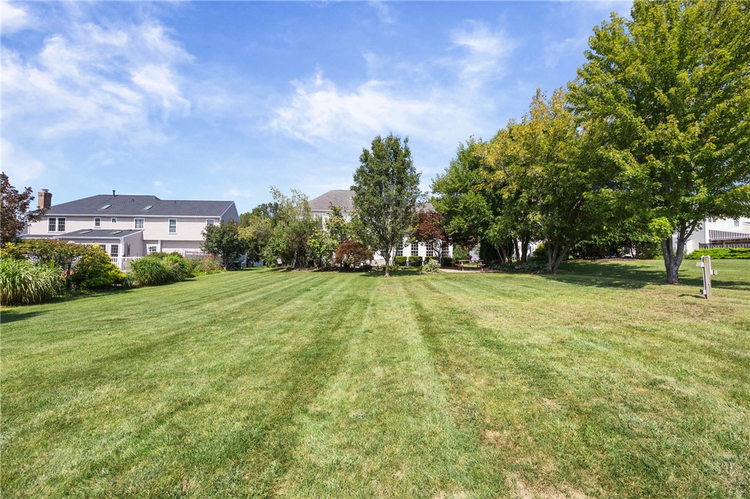 23 Dickinson Crossing