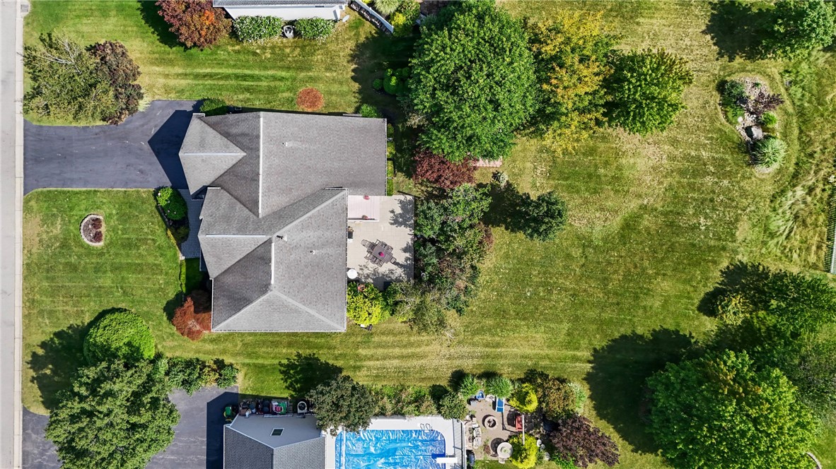 23 Dickinson Crossing