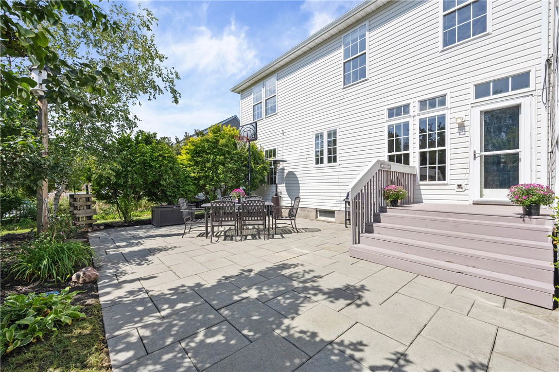 23 Dickinson Crossing