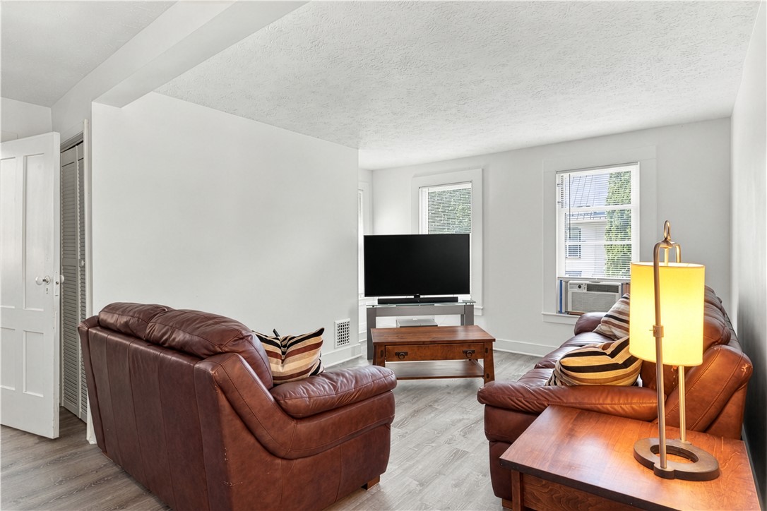 96 West Avenue