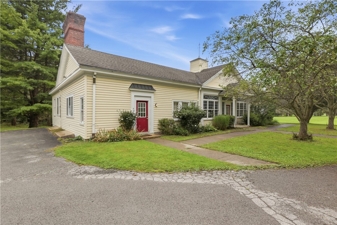 7758 East Main Road