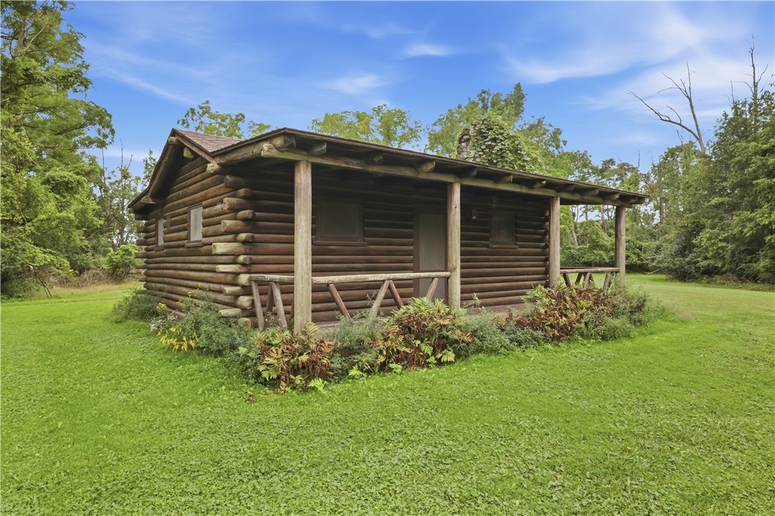 7758 East Main Road