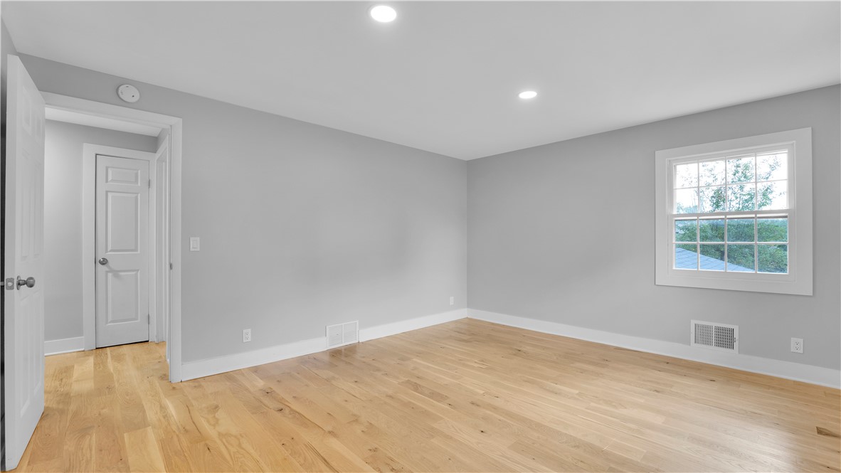 32 Yorktown Drive