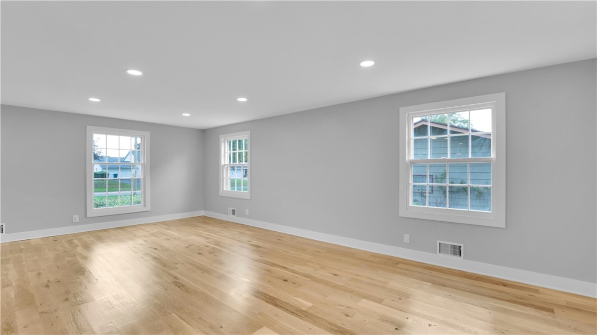32 Yorktown Drive