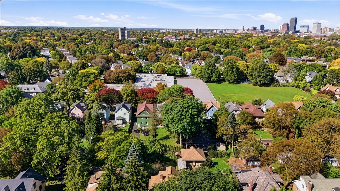 232 Laburnam Crescent
