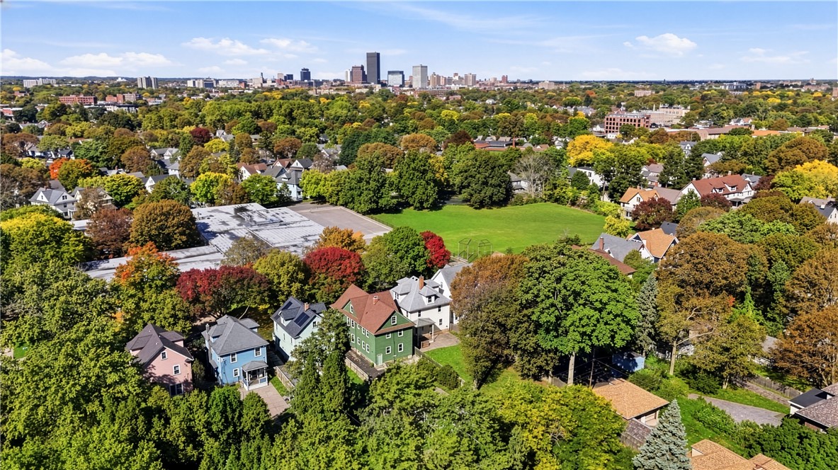 232 Laburnam Crescent