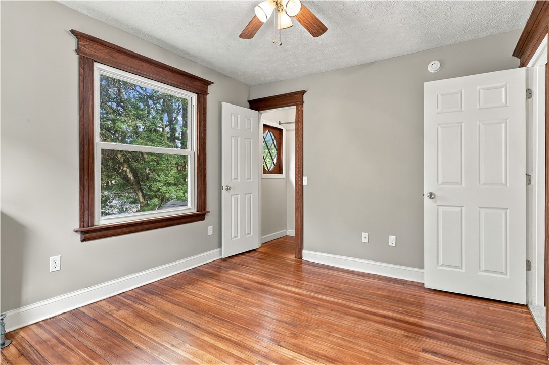 232 Laburnam Crescent