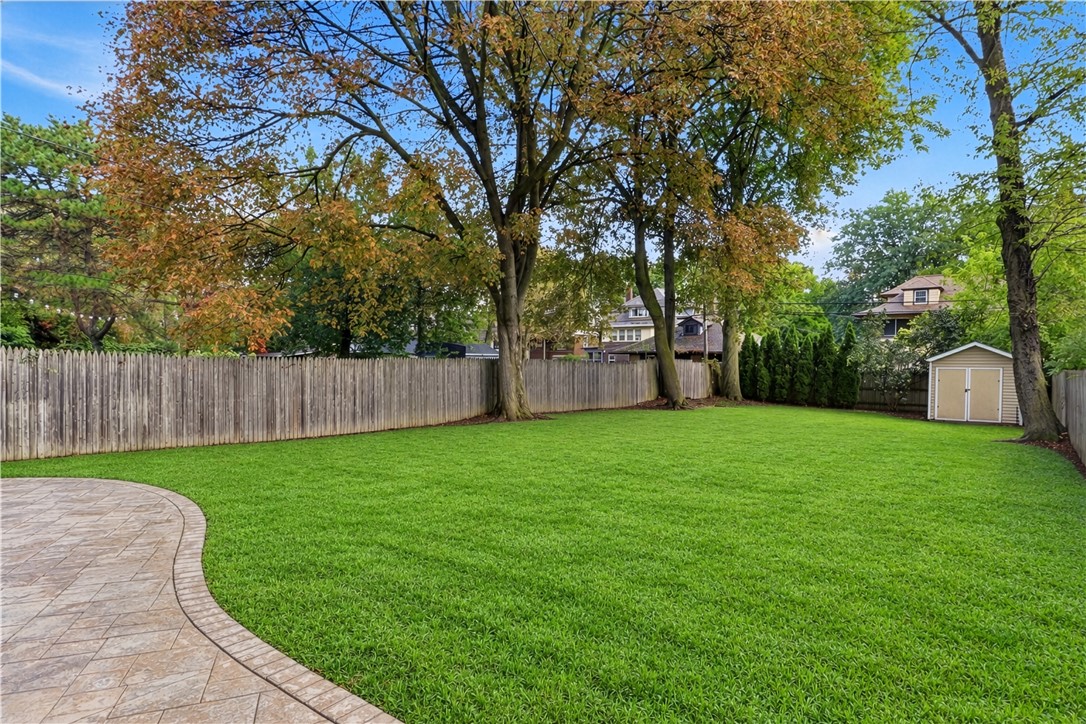 232 Laburnam Crescent