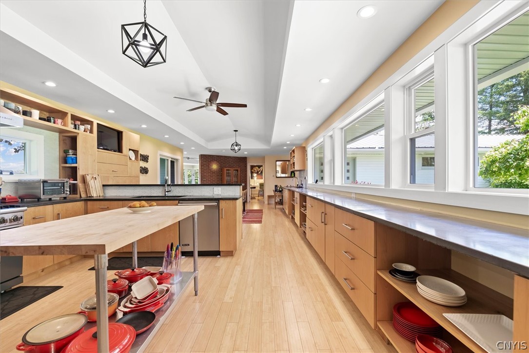 1738 Preston Hill Road