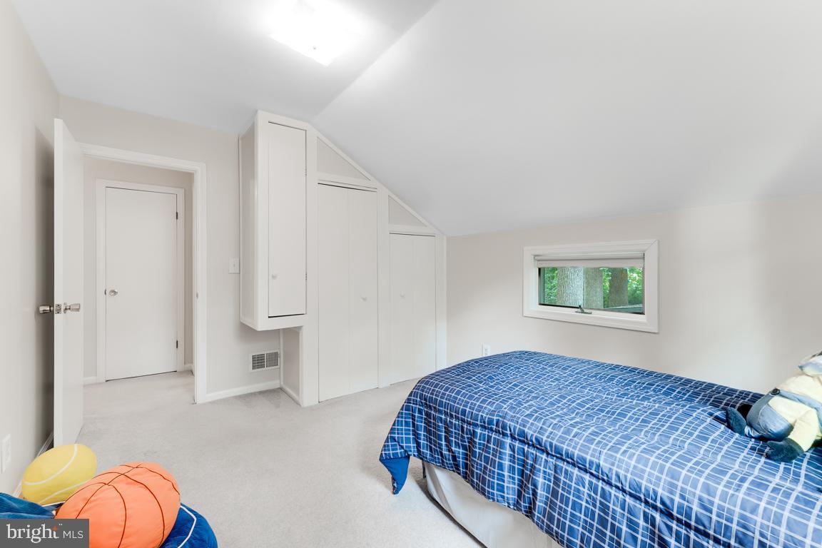 1103 SAINT ALBANS ROAD