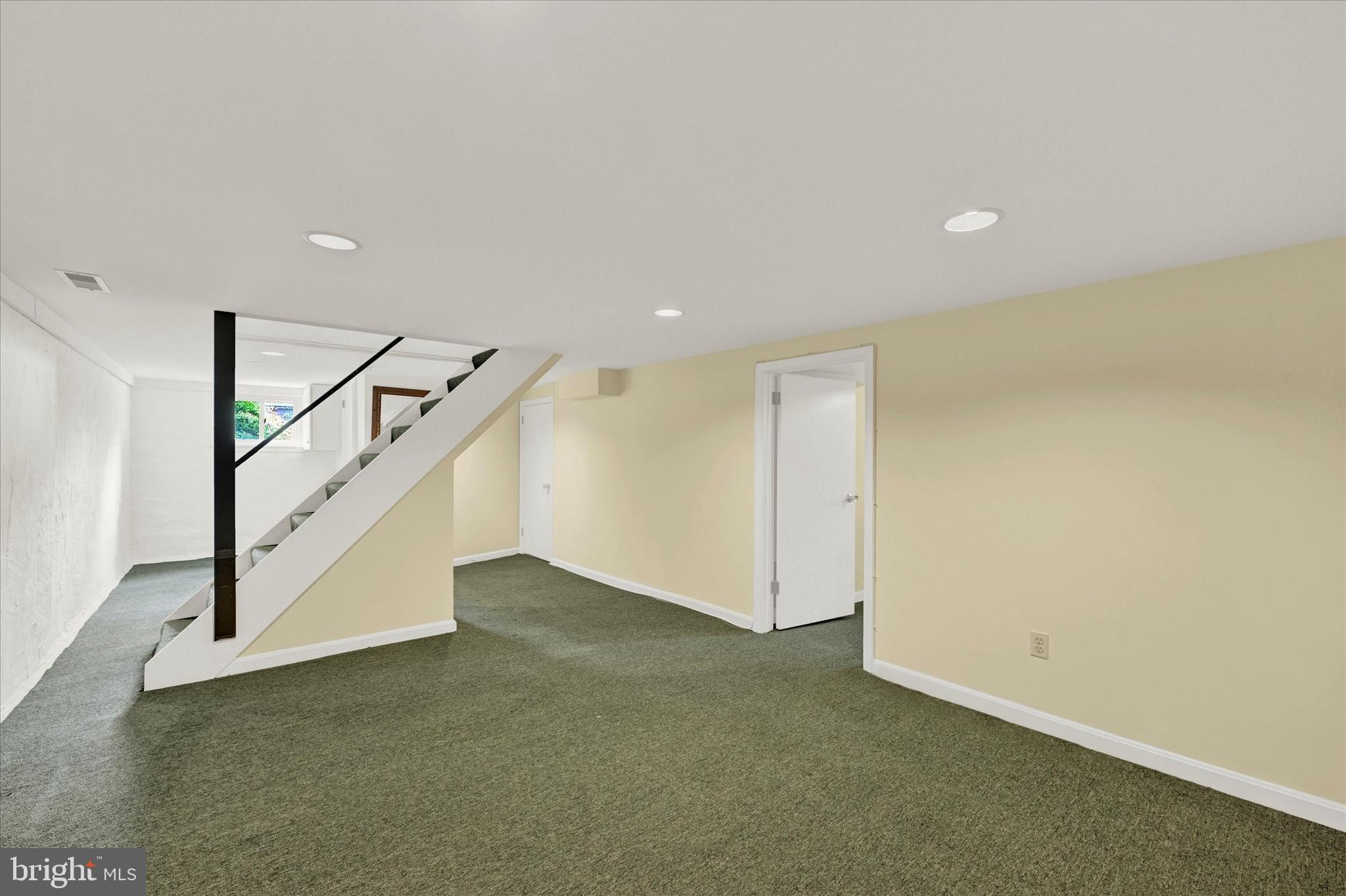 6509 Maplewood Rd