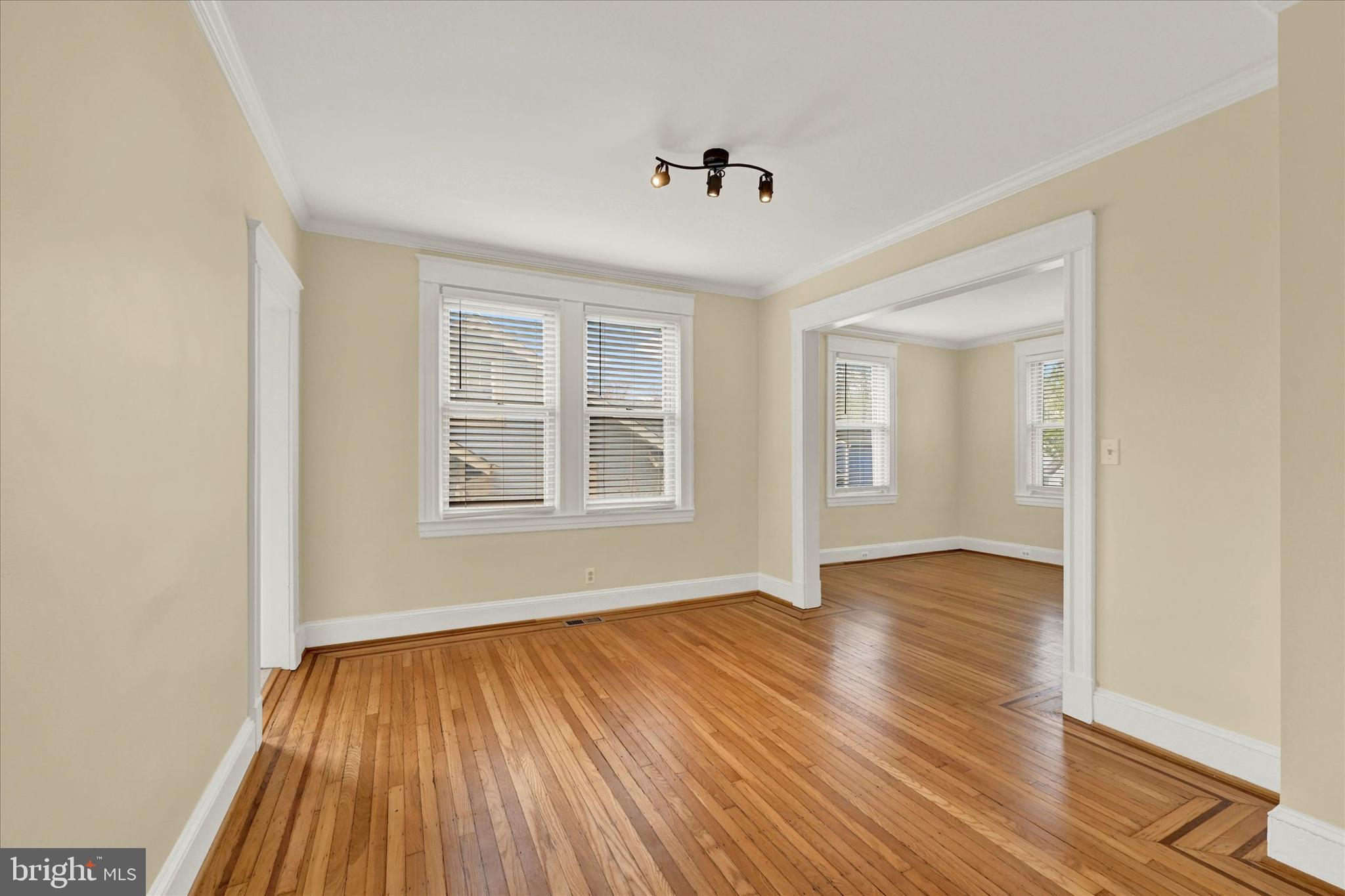 6509 Maplewood Rd