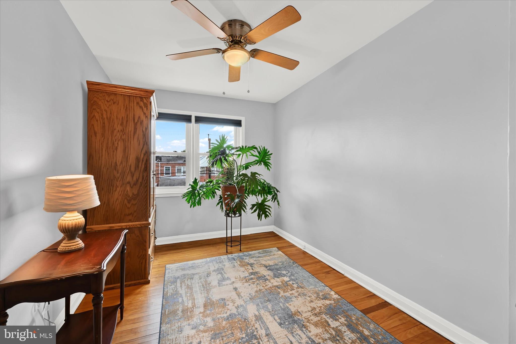 8356 Edgedale