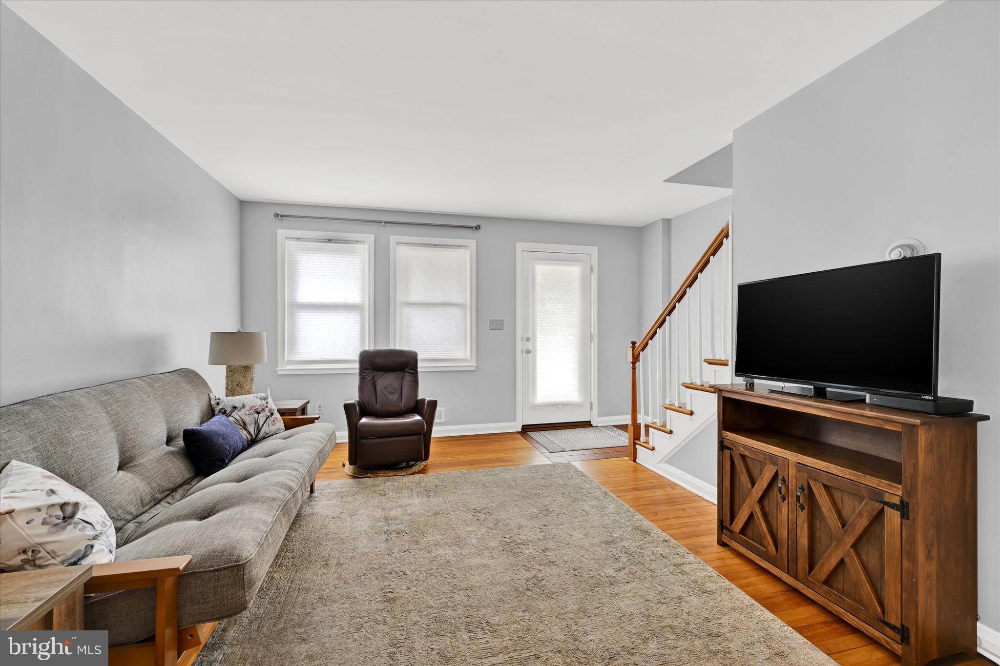8356 Edgedale