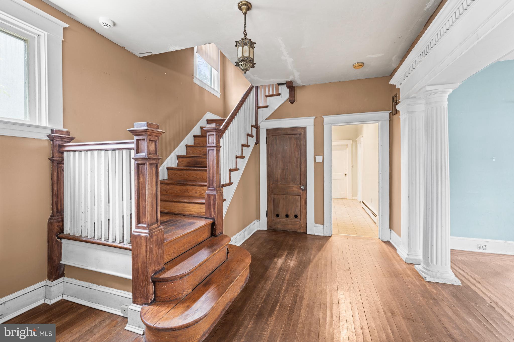 2601 Poplar Dr