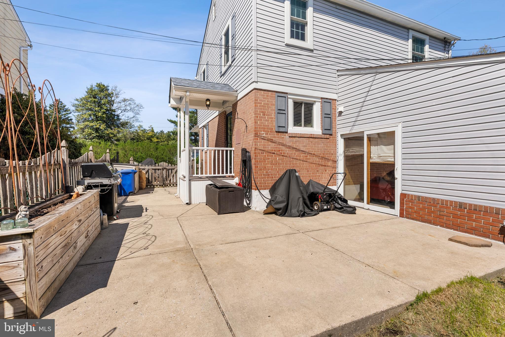 907 ARRAN ROAD