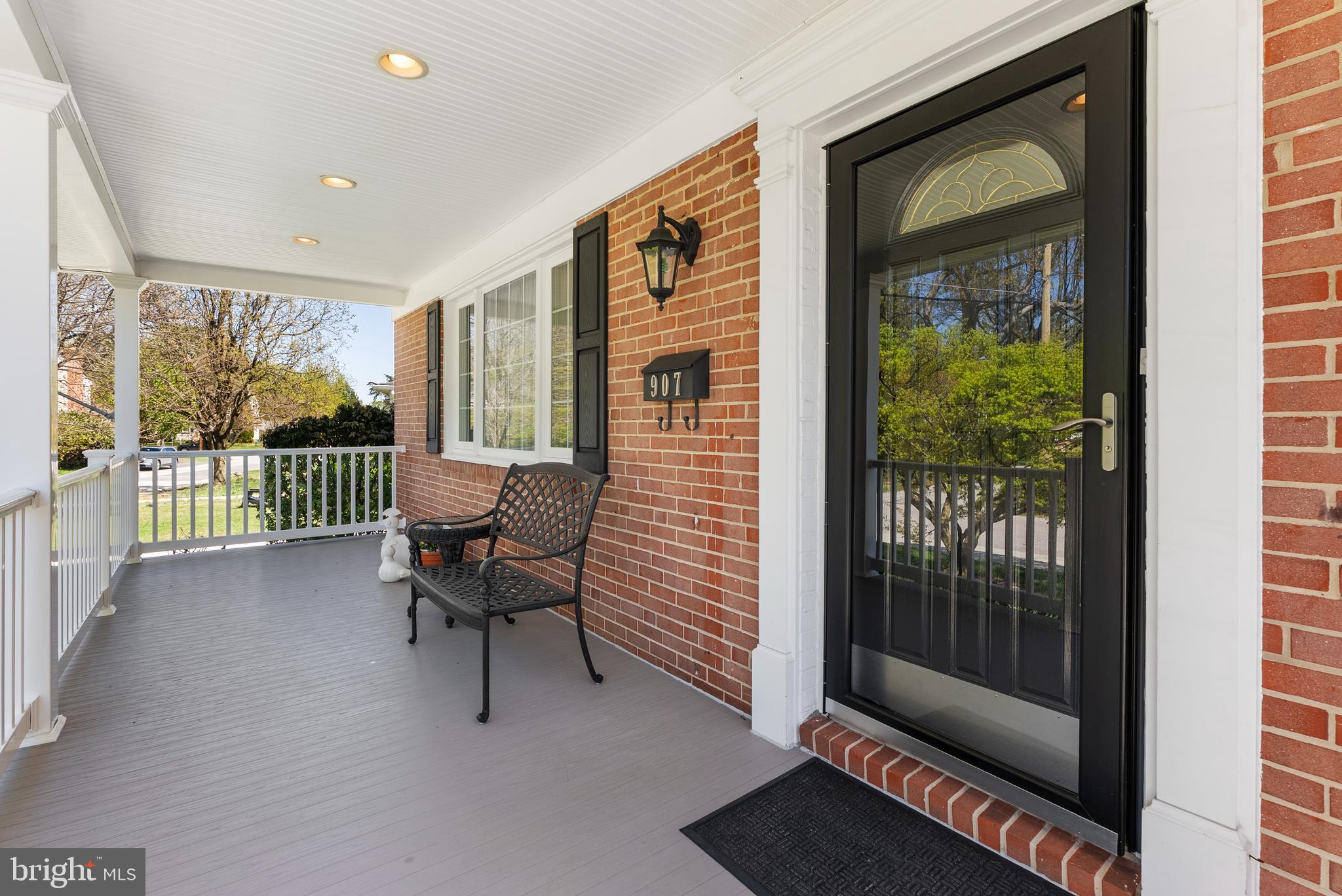 907 ARRAN ROAD
