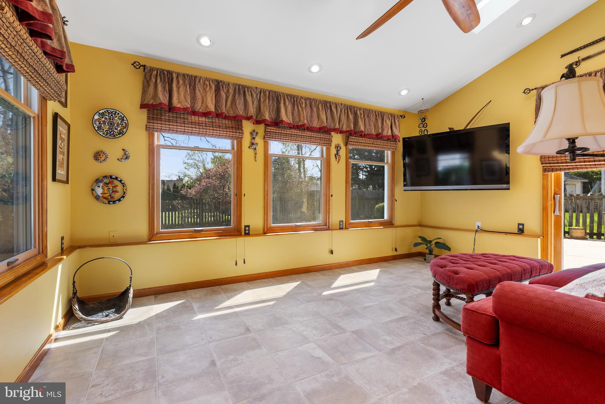 907 ARRAN ROAD