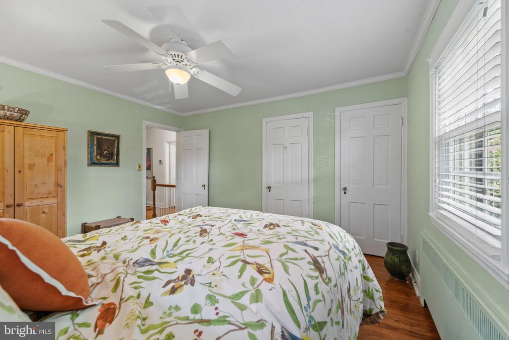 902 GREENLEIGH ROAD