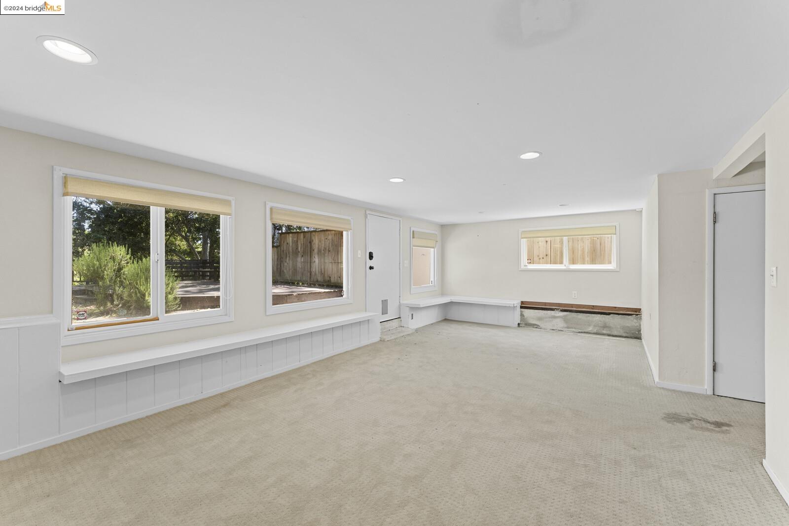 3906 Forest Hill Ave