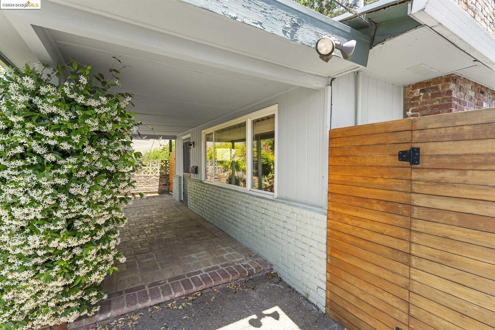 3906 Forest Hill Ave