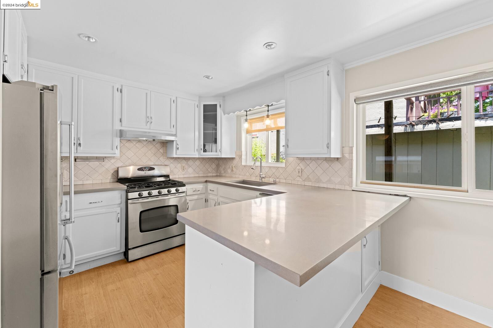 3906 Forest Hill Ave