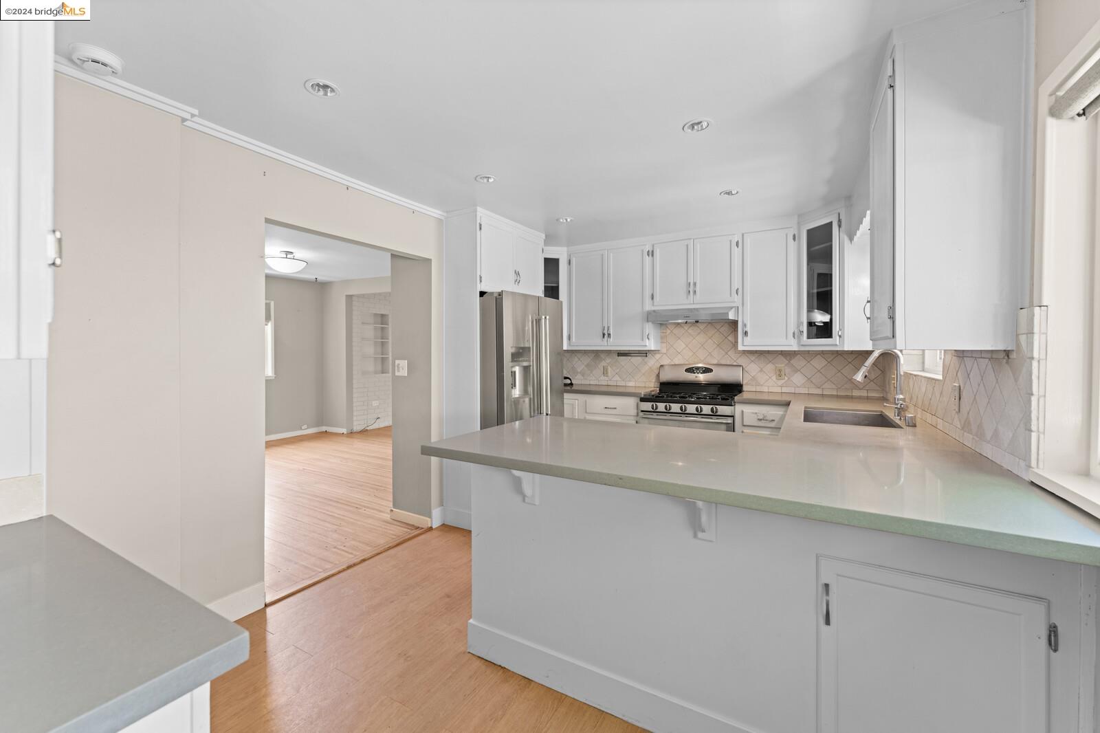 3906 Forest Hill Ave