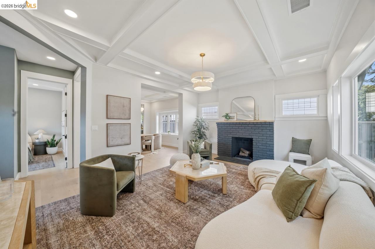 1009 Addison