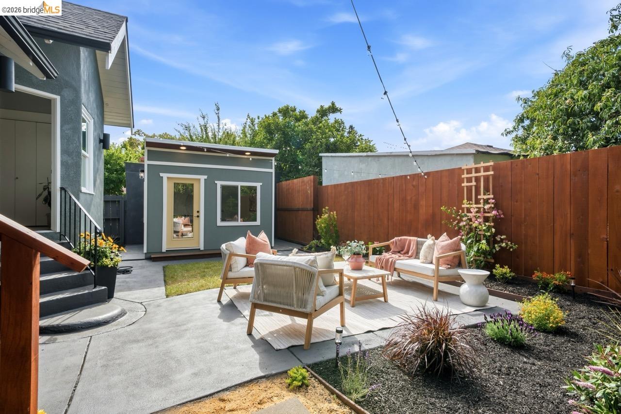 1009 Addison