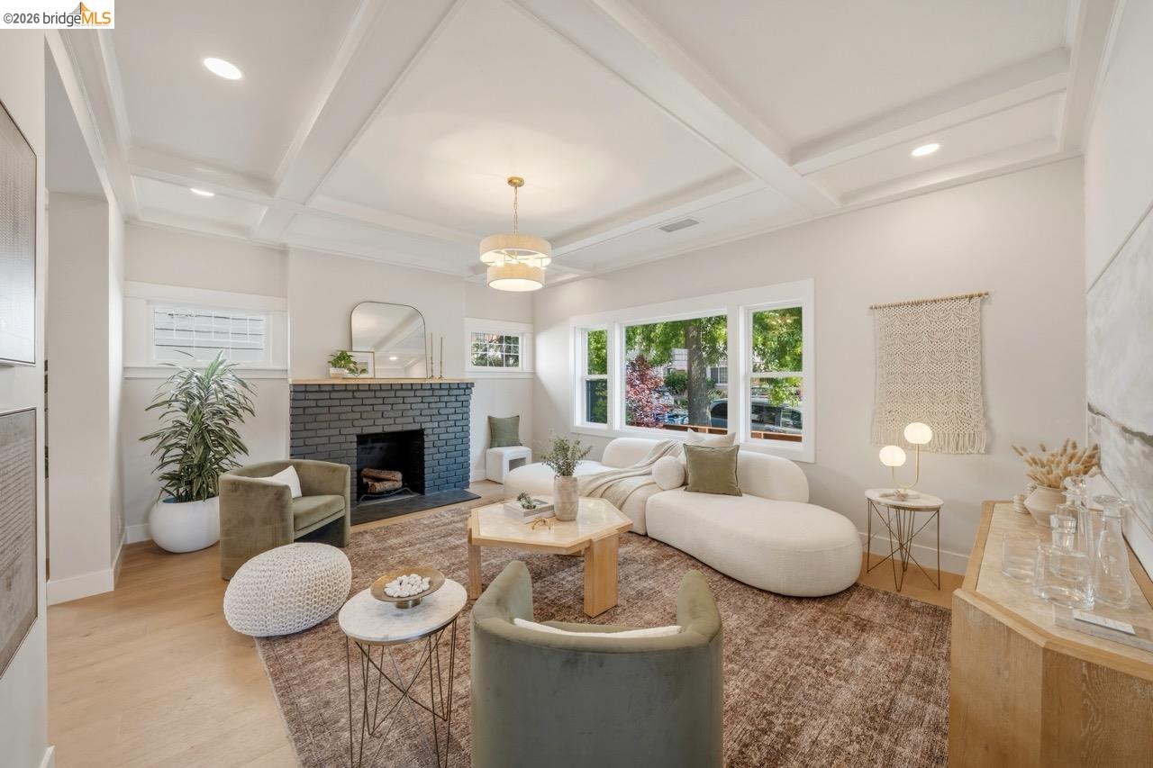 1009 Addison