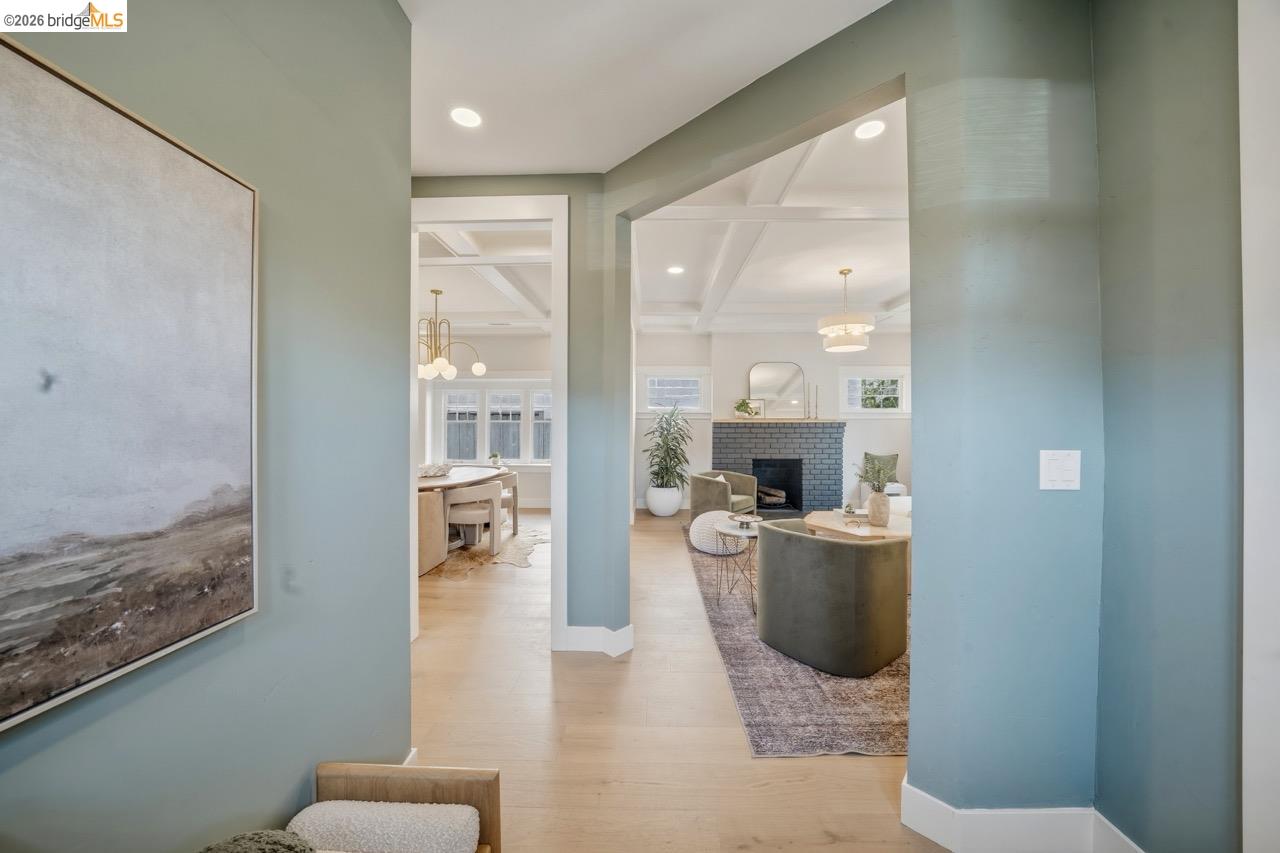1009 Addison