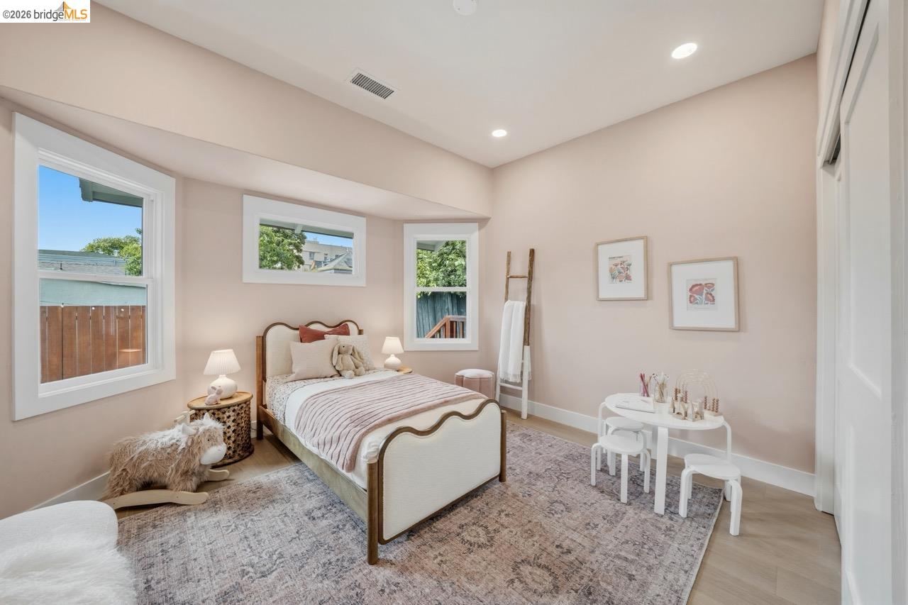 1009 Addison