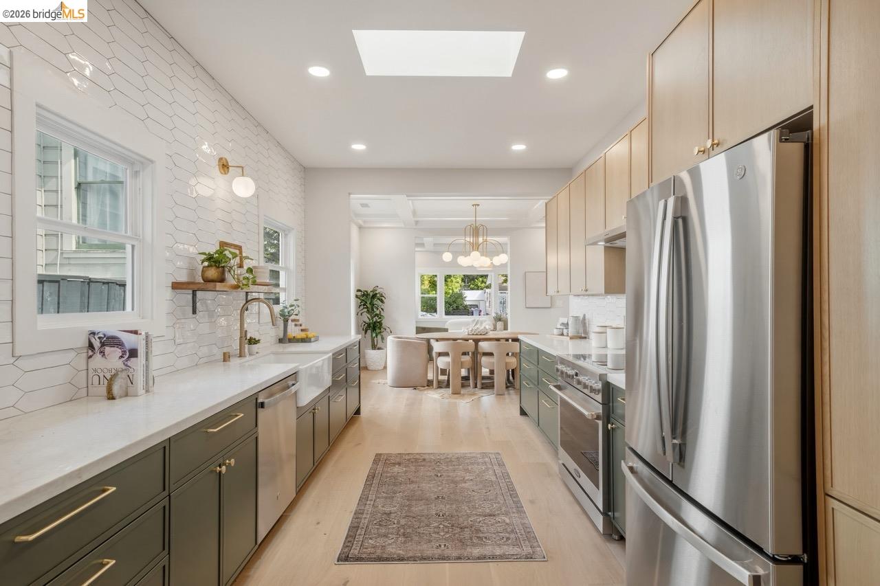 1009 Addison